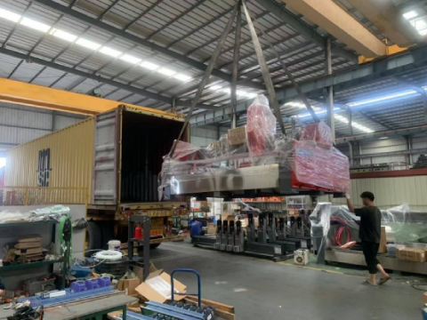 آلات النقش من شركة جينزوانيون للتكنولوجيا تُصدّر إلى أوروبا وآسيا وأفريقيا: إنجازات في توسيع الأسواق متعددة المناطق